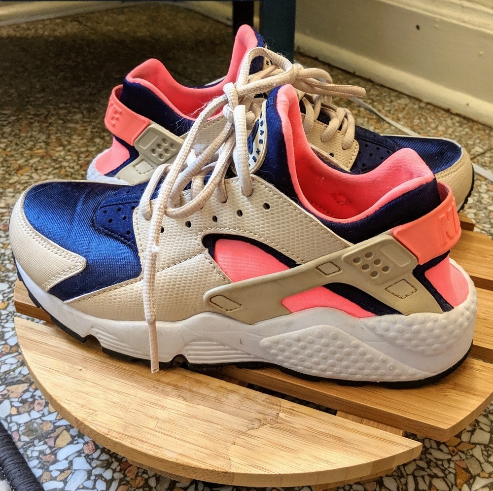 Nike Women's Huaraches